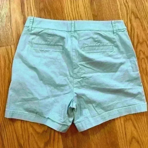 A New Day Women's Turquoise Flat Front Stretch Chino Shorts Size 4 - Picture 6 of 6